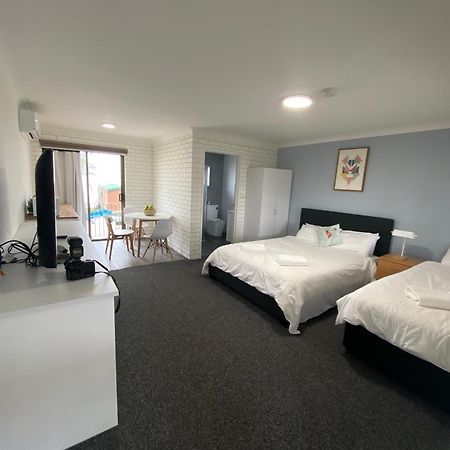 פרימבי Lakeside Inn Wollongong מראה חיצוני תמונה