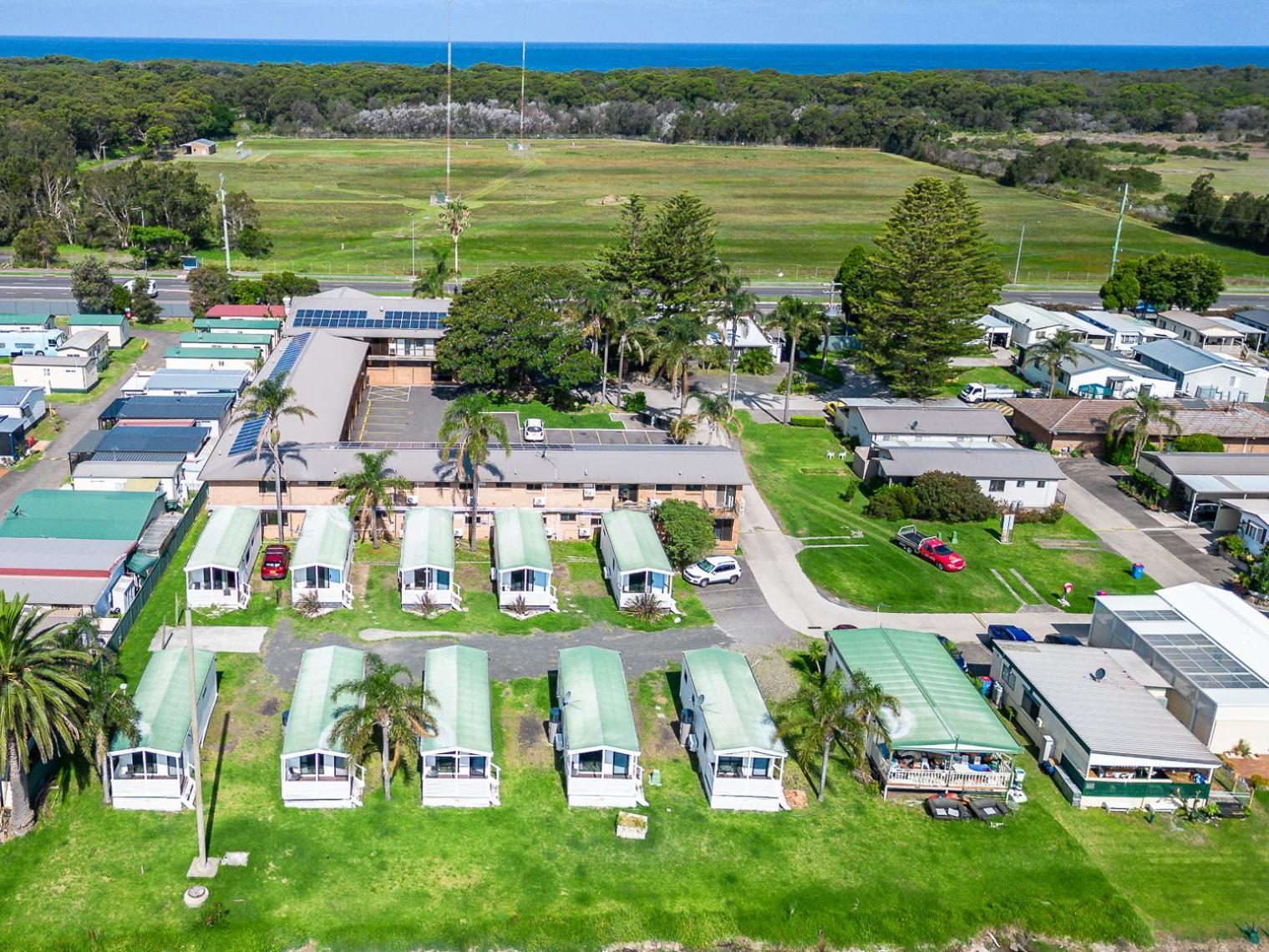 פרימבי Lakeside Inn Wollongong מראה חיצוני תמונה