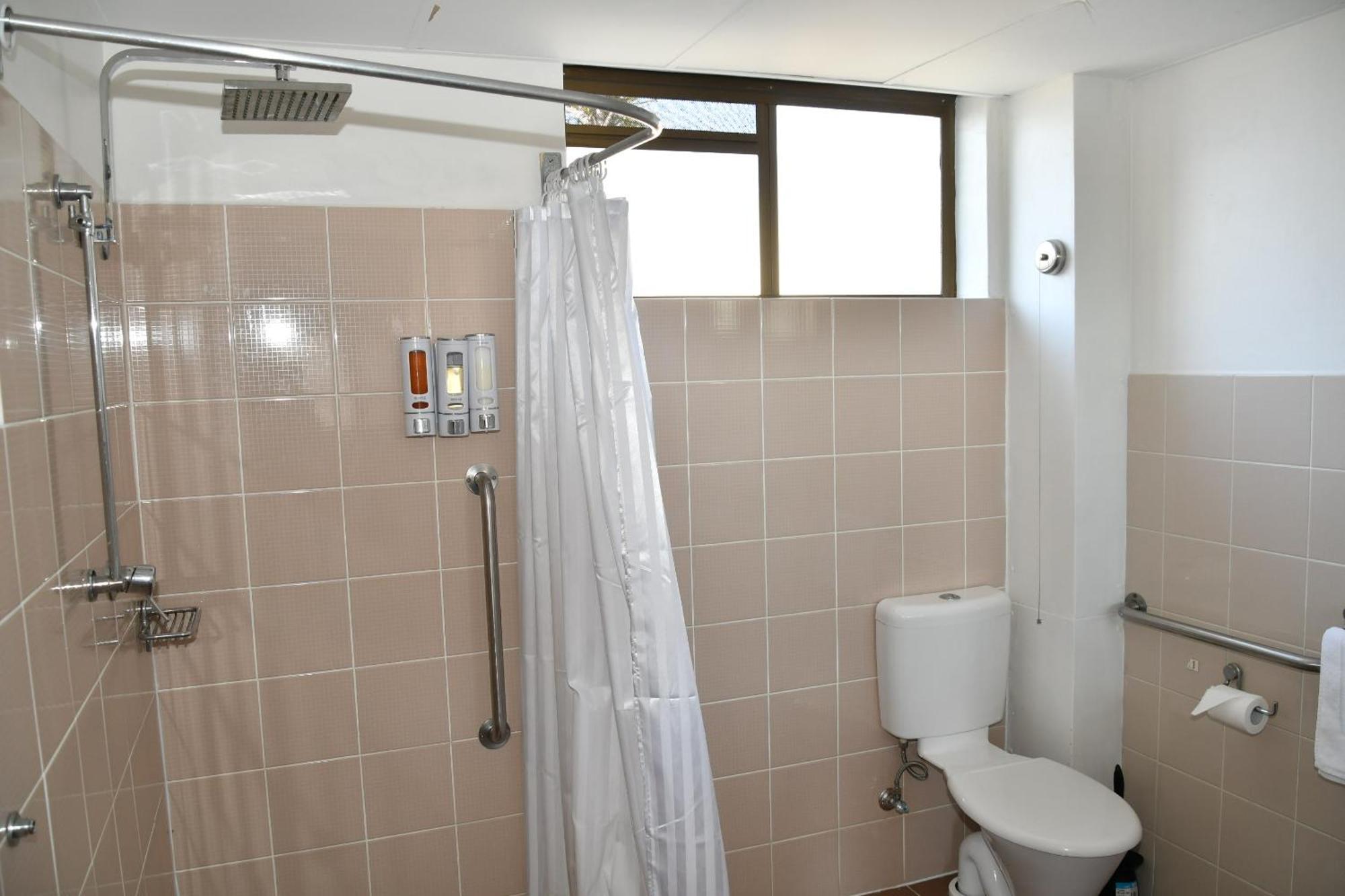 פרימבי Lakeside Inn Wollongong מראה חיצוני תמונה
