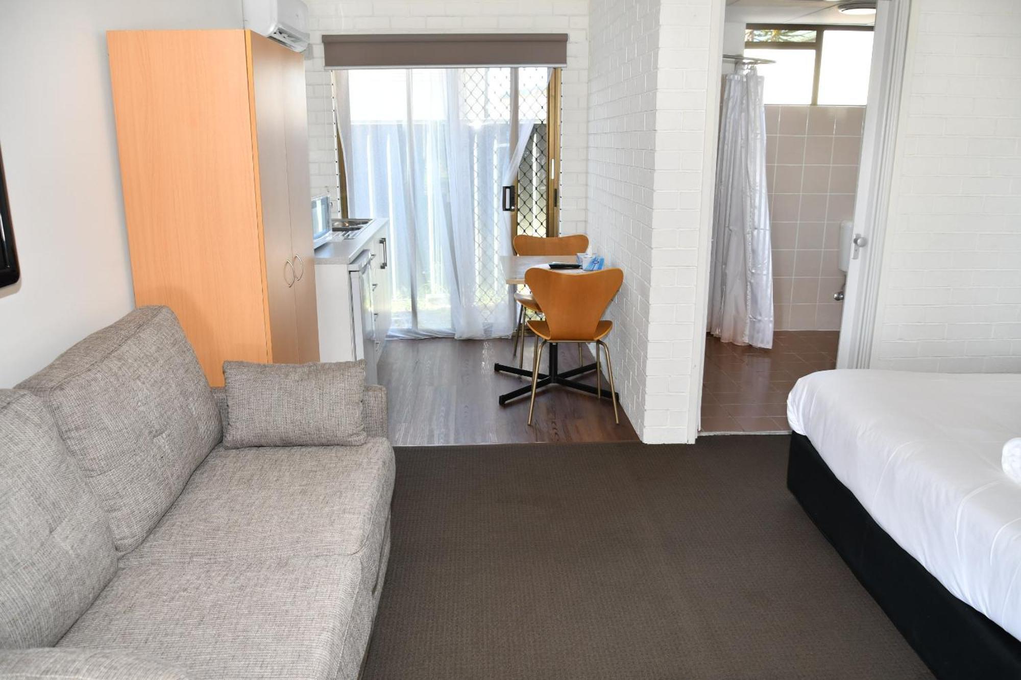 פרימבי Lakeside Inn Wollongong מראה חיצוני תמונה